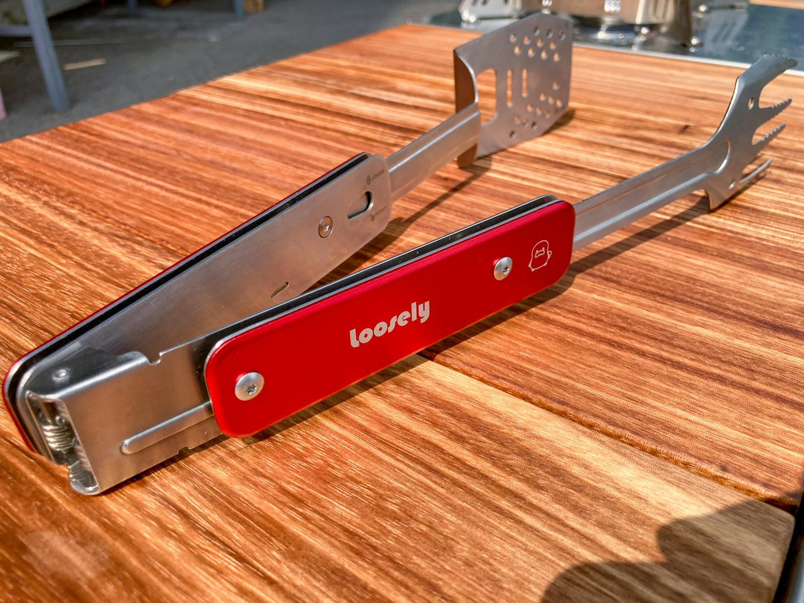 新ブランド「loosely」のマルチトング!ヘラ、フォーク、栓抜き、トングが一体化!