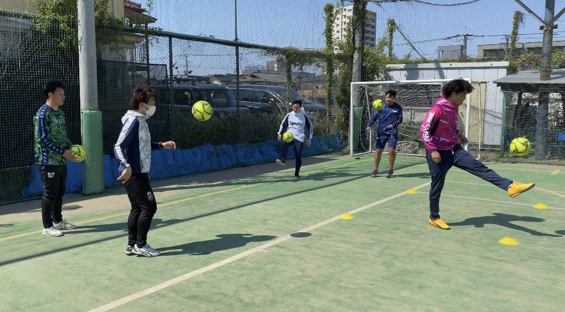 ACT SOCCER SCHOOLは元プロサッカー選手、元プロフットサル選手のコーチが、 より高度でリアルな世界をお伝えするサッカースクールです!