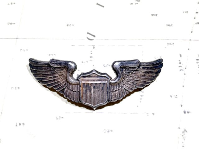 ☆アメリカ軍*空軍*銀製*ナビゲーターウィング章(実物 ☆アメリカ軍*空軍*銀製*ナビゲーターウィング章(実物