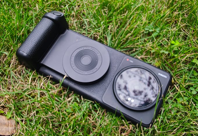 iphone iPhone SE 第3世代 カメラ 移設 スピーカー カスタム 改造 海外 iphone iPhone SE 第3世代 カメラ 移設 スピーカー カスタム 改造 海外