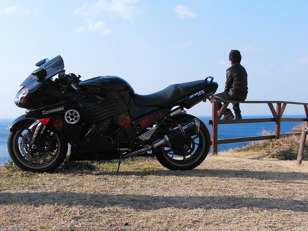 (KAWASAKI ZZR1400)