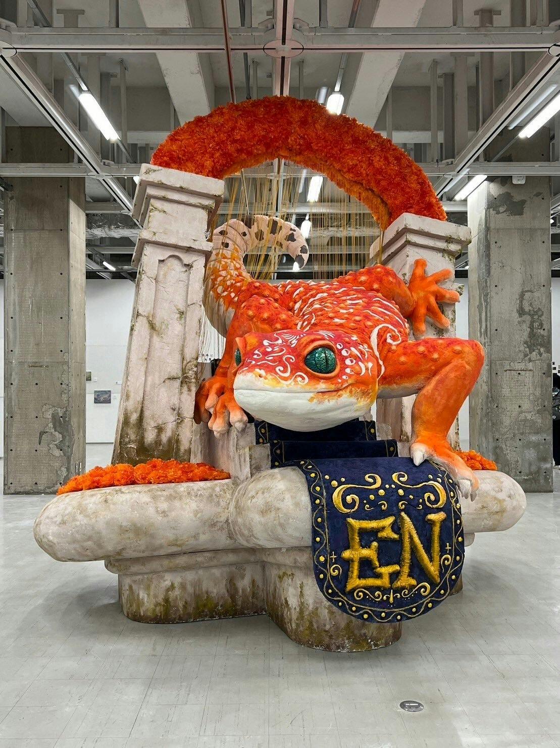 美大生54名】個性溢れるメンバーで高さ3m、幅3.2mの巨大オブジェを 美大生54名】個性溢れるメンバーで高さ3m、幅3.2mの巨大オブジェを