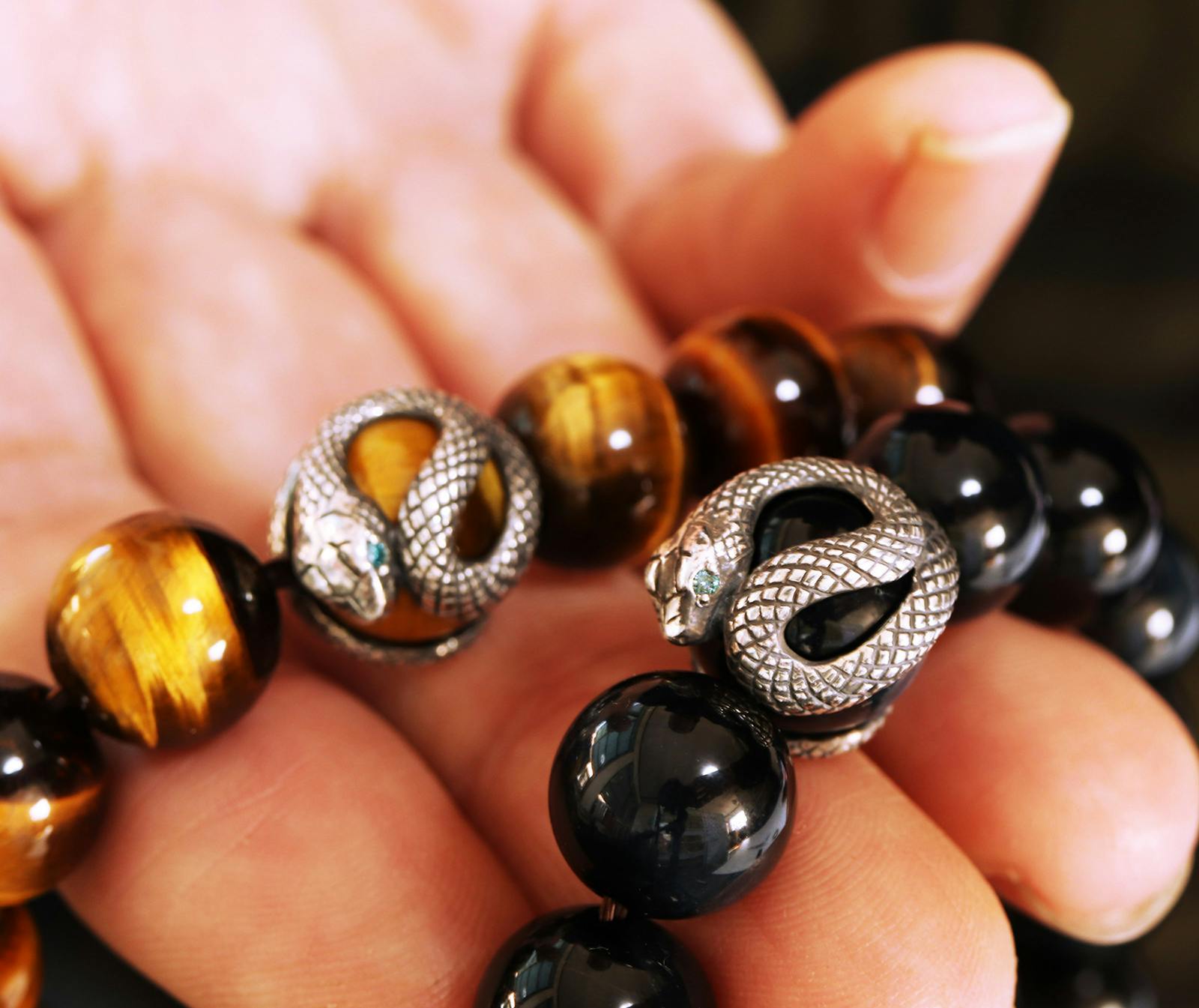 金運爆上げ 本紫檀虎目石パワーブレスレット 浅草寺限定