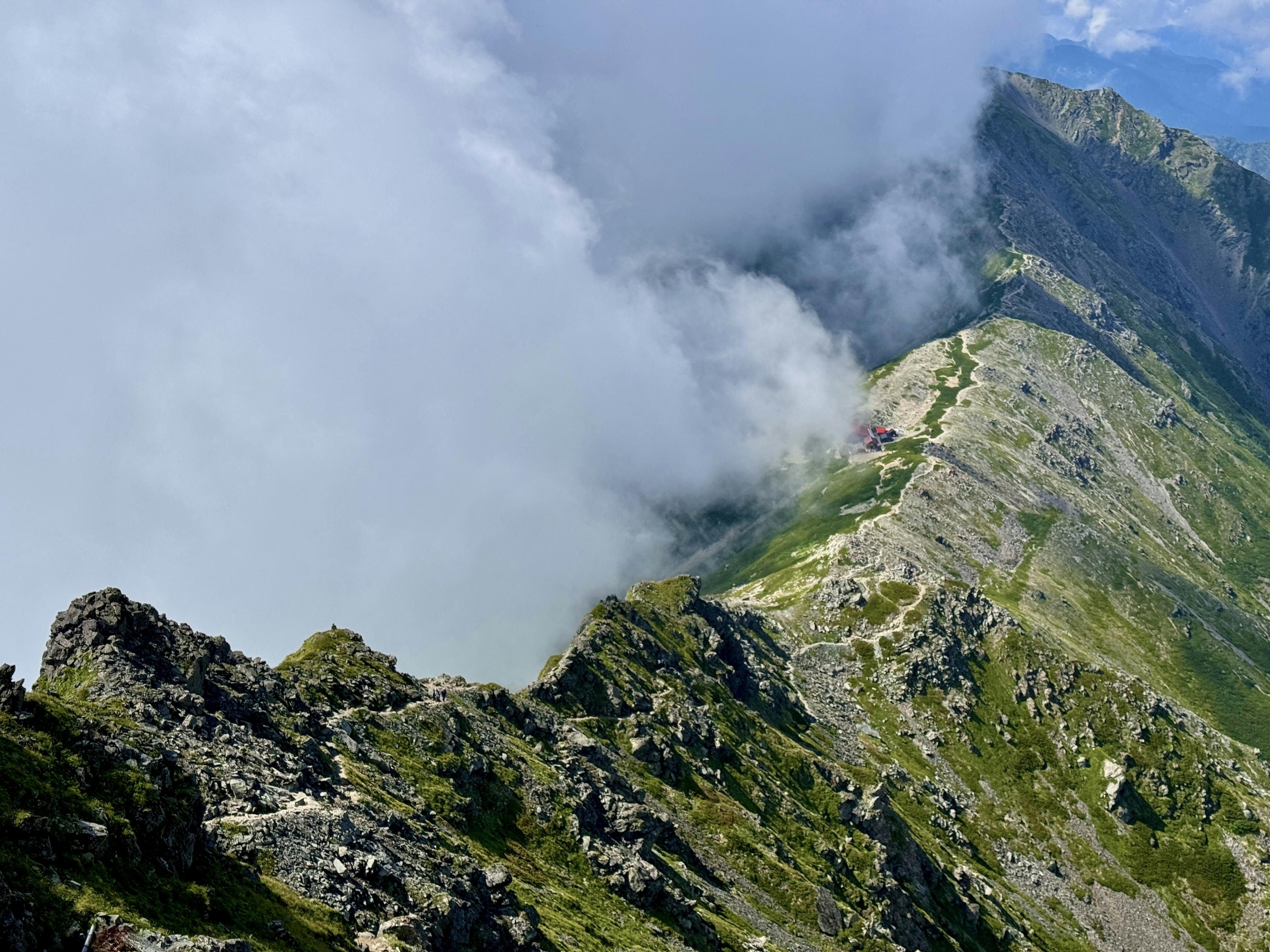 南アルプスの稜線