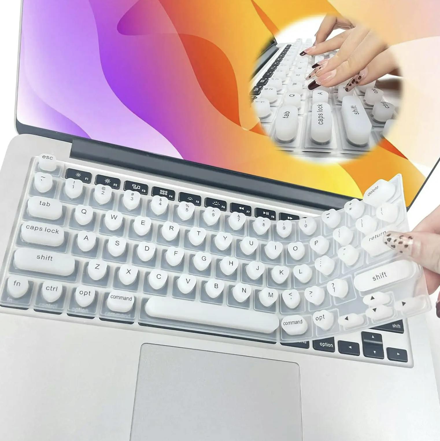 ロングネイルでも快適に！Mac専用キーボードカバーでストレスゼロの