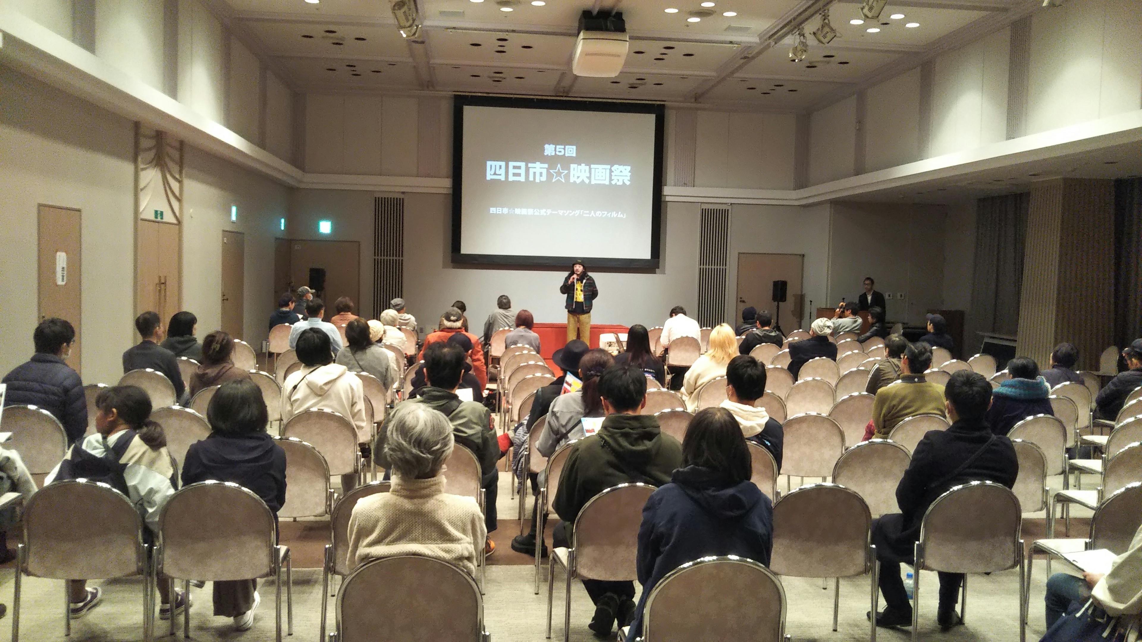 「クオリア」牛丸監督舞台挨拶