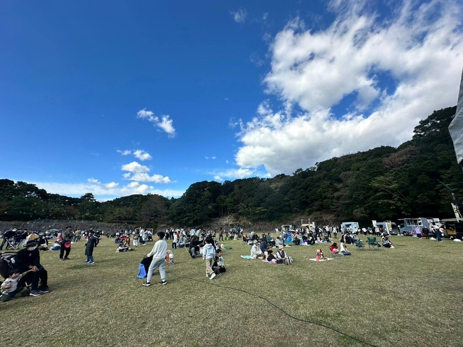 来場者(およそ1,300人来てくれました!!)