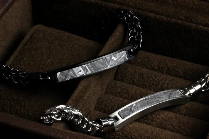 宇宙を旅した特別な神秘模様！100万年前の隕石「メテオライト