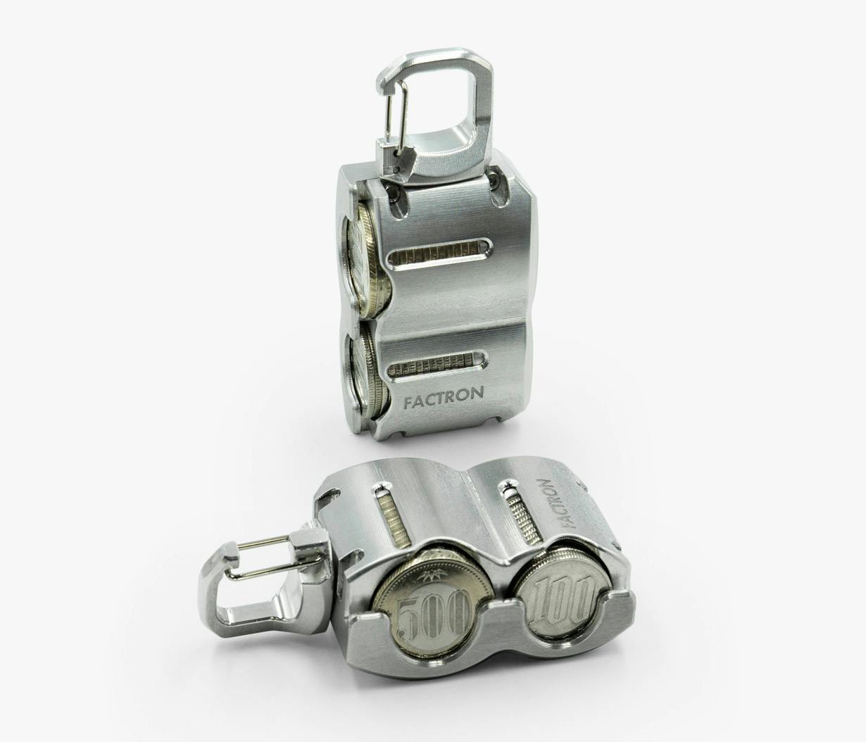 航空機素材にコインを格納。シャキッと出し入れ！軽量ミニマルなメタル