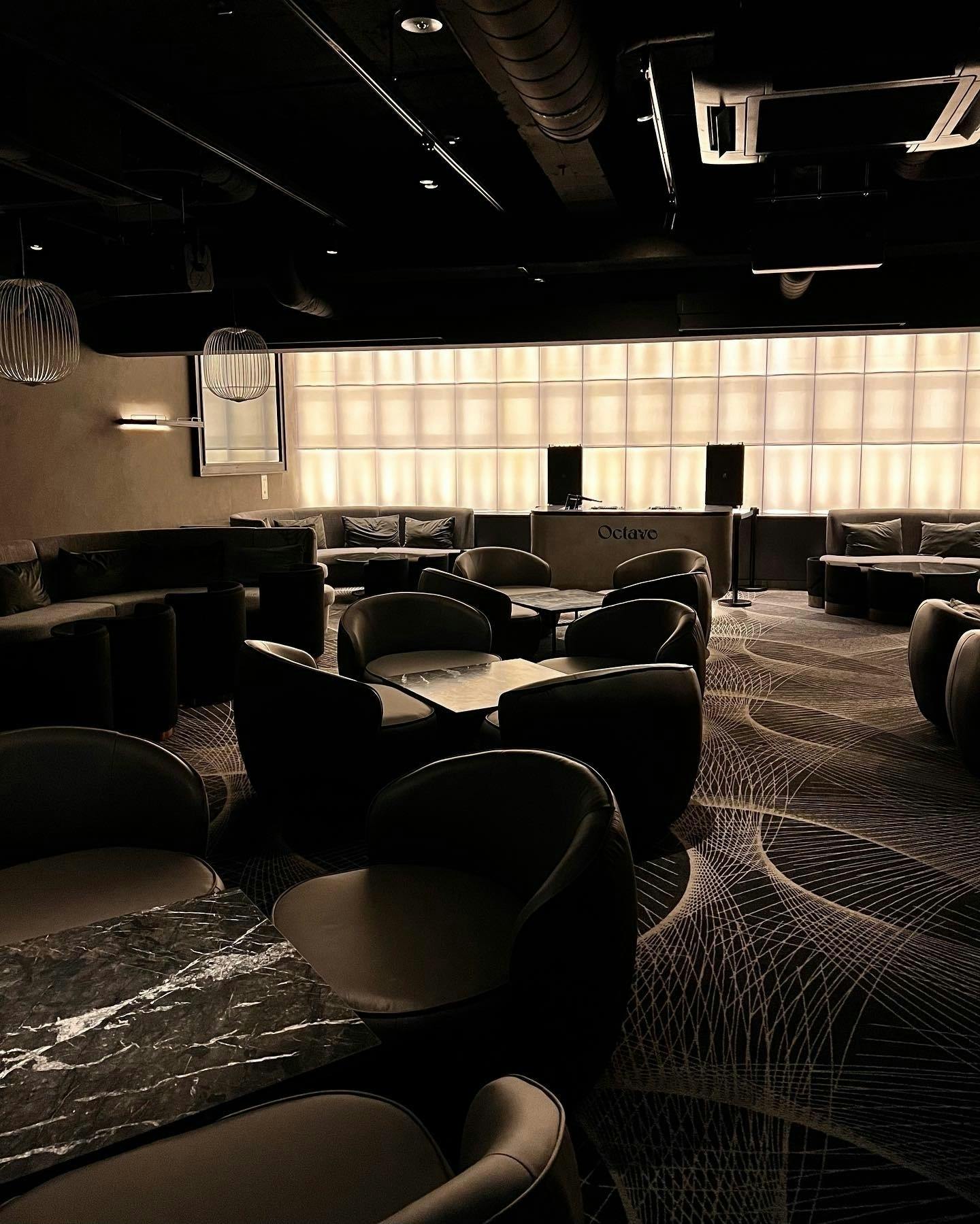 大阪心斎橋総面積300㎡以上高級カフェラウンジ - CAMPFIRE (キャンプ