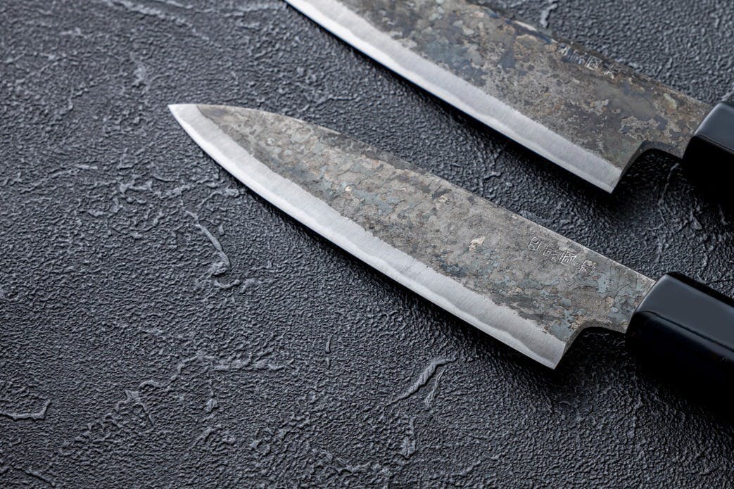 刀鍛冶が作った鍛造三徳包丁「KUROUCHI santoku」 - CAMPFIRE 刀鍛冶が作った鍛造三徳包丁「KUROUCHI santoku」 - CAMPFIRE