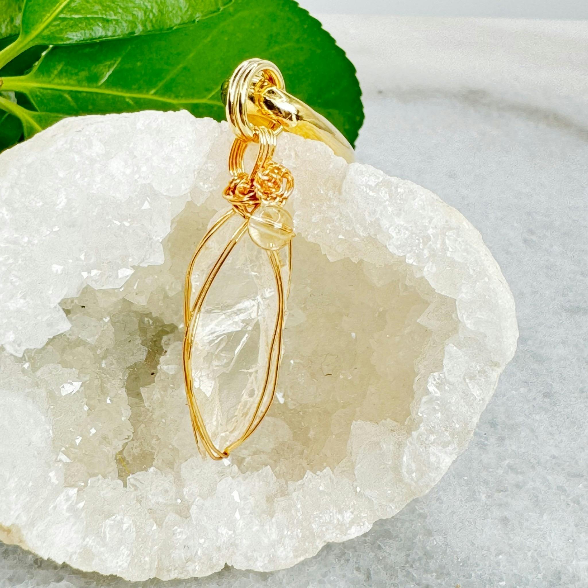 宮崎県高千穂町で採掘している水晶を使ったジュエリー製作 - CAMPFIRE