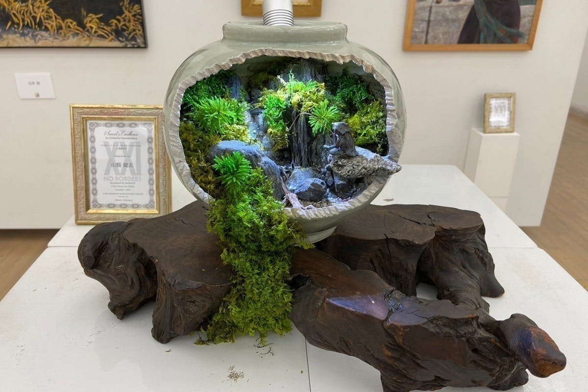 天然の苔を″枯れない苔″に特殊保存加工する開発に成功!山縣健志、新た 天然の苔を″枯れない苔″に特殊保存加工する開発に成功!山縣健志、新た