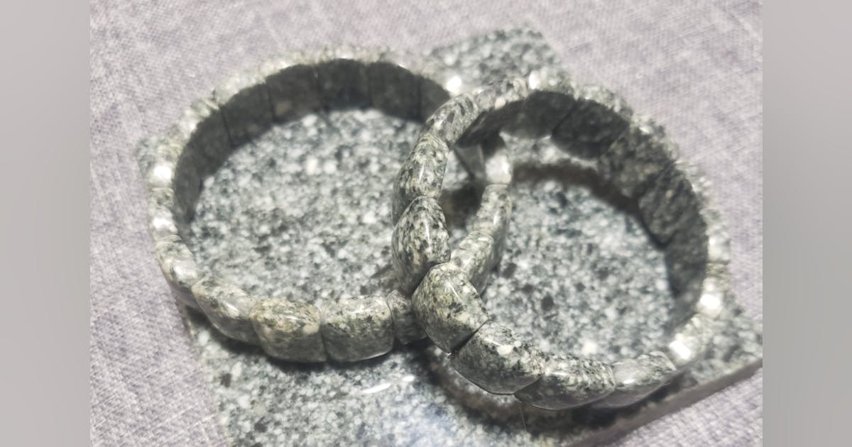 地球上で唯一無二の稀少天然石「遠野角閃石」を復活させ世界ブランドへ 地球上で唯一無二の稀少天然石「遠野角閃石」を復活させ世界ブランドへ