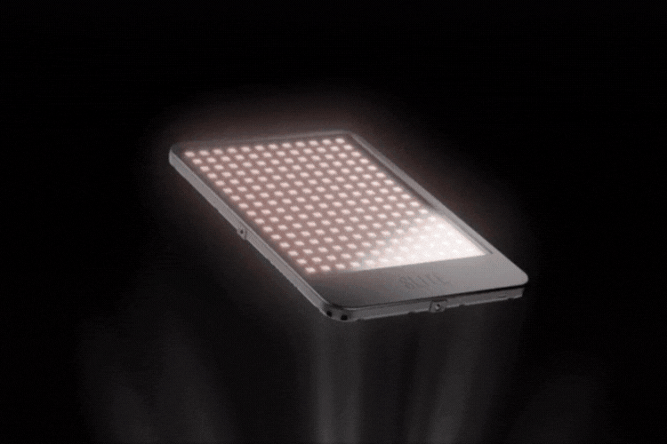 新品本物 薄さ14mm】スリムで軽い撮影用LEDパネルライト  その他