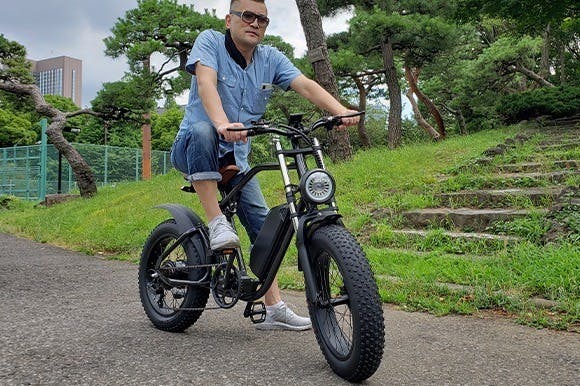 極太タイヤの電動アシスト自転車!ゴツさとワイルドさを兼ね備えた圧倒 極太タイヤの電動アシスト自転車!ゴツさとワイルドさを兼ね備えた圧倒