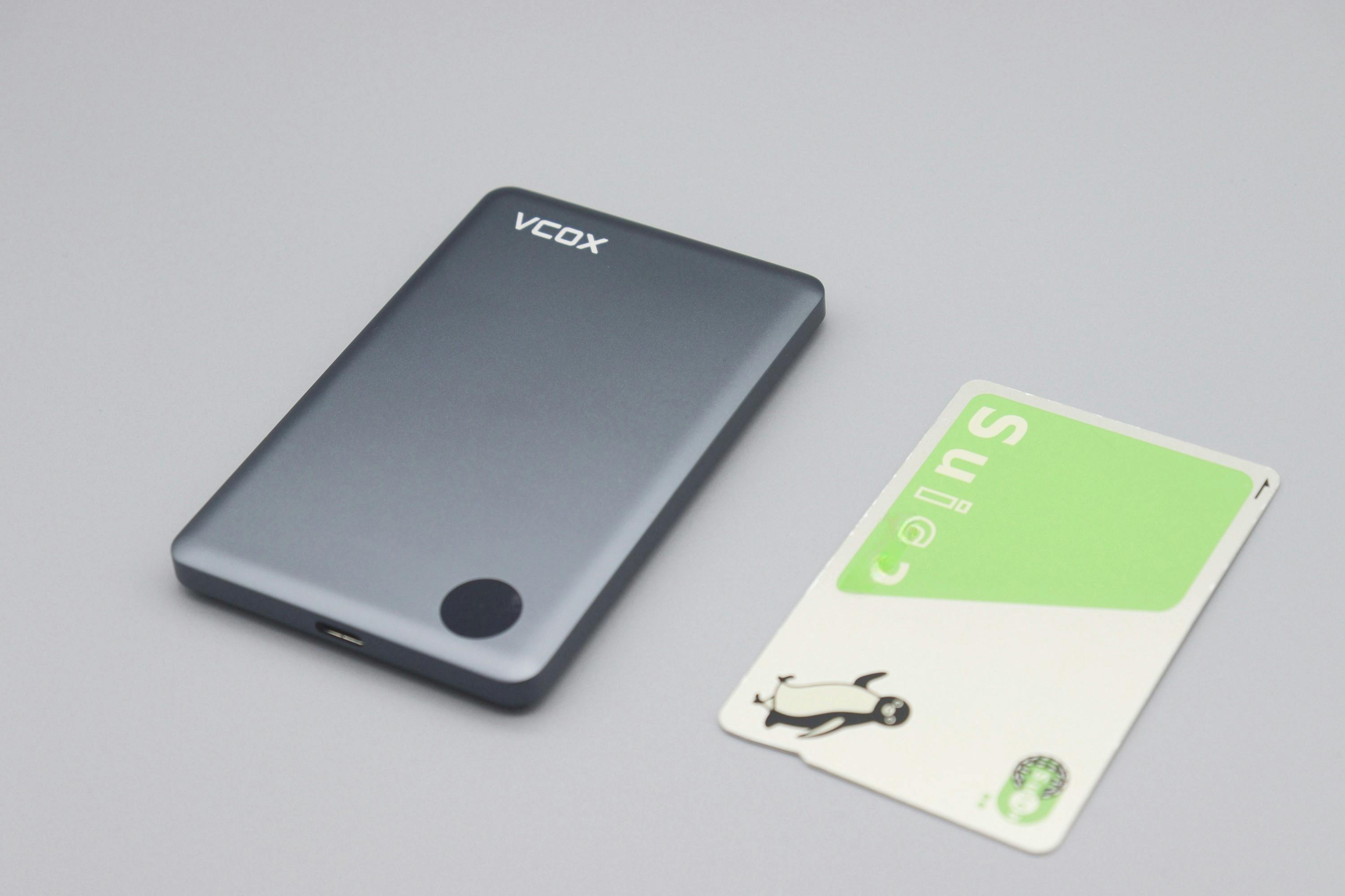 極薄×コンパクト×軽量 マグネット式モバイルバッテリー『 VCOX SLIM 極薄×コンパクト×軽量 マグネット式モバイルバッテリー『 VCOX SLIM