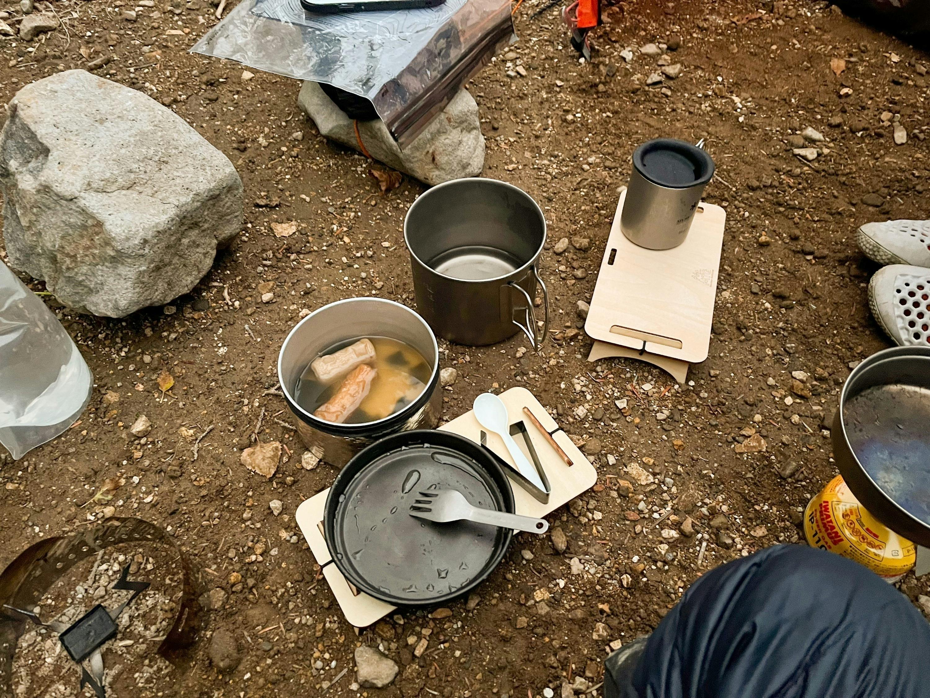 重さ約60g】軽くてコンパクトな木製ミニテーブルで快適なハイキングを 重さ約60g】軽くてコンパクトな木製ミニテーブルで快適なハイキングを