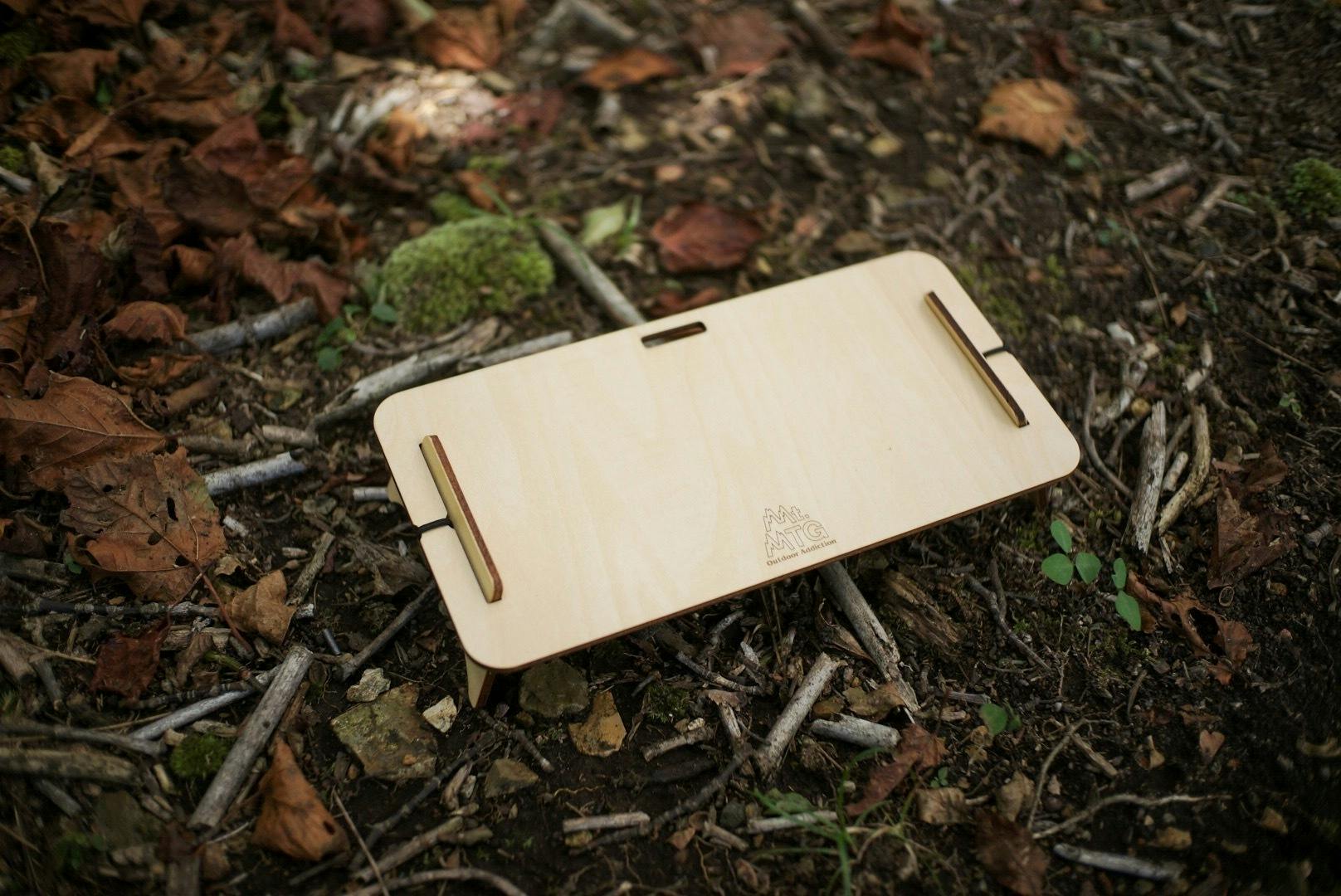 重さ約60g】軽くてコンパクトな木製ミニテーブルで快適なハイキングを 重さ約60g】軽くてコンパクトな木製ミニテーブルで快適なハイキングを