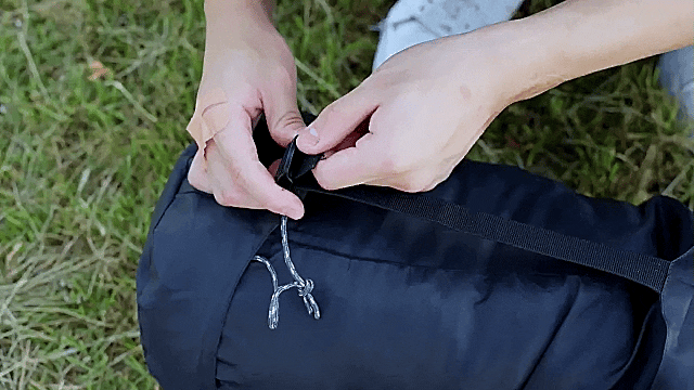 アルミシート+宇宙服素材エアロゲルを追求した4層構造の封筒型寝袋 アルミシート+宇宙服素材エアロゲルを追求した4層構造の封筒型寝袋