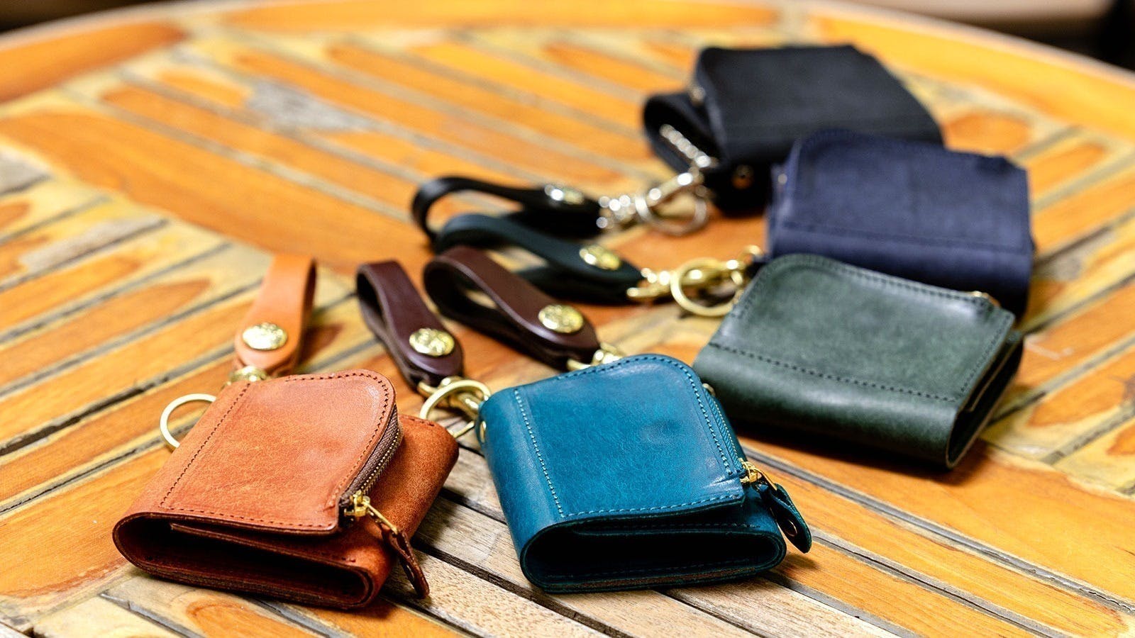 財布×キーケース」車の鍵（スマートキー）が2つ入るミニ財布