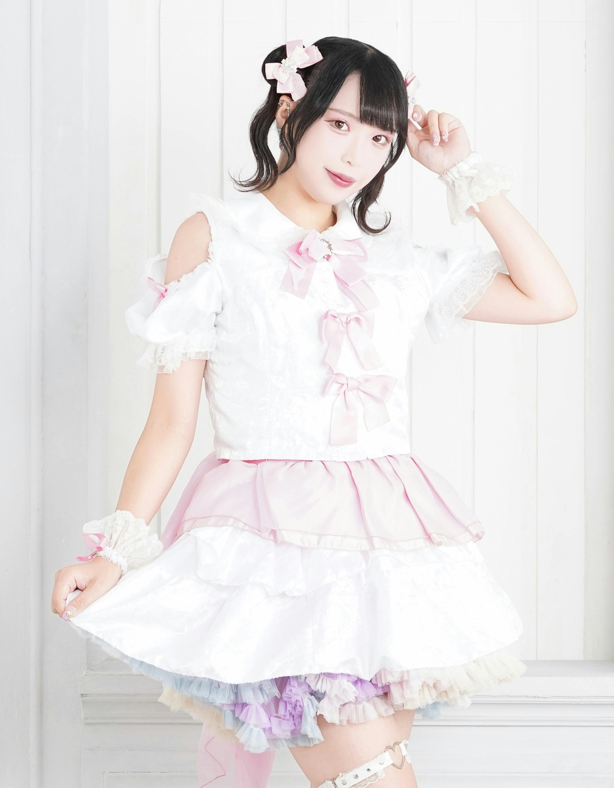 8月24日に開催するワンマンライブの為の新衣装及びライブ映像を作り