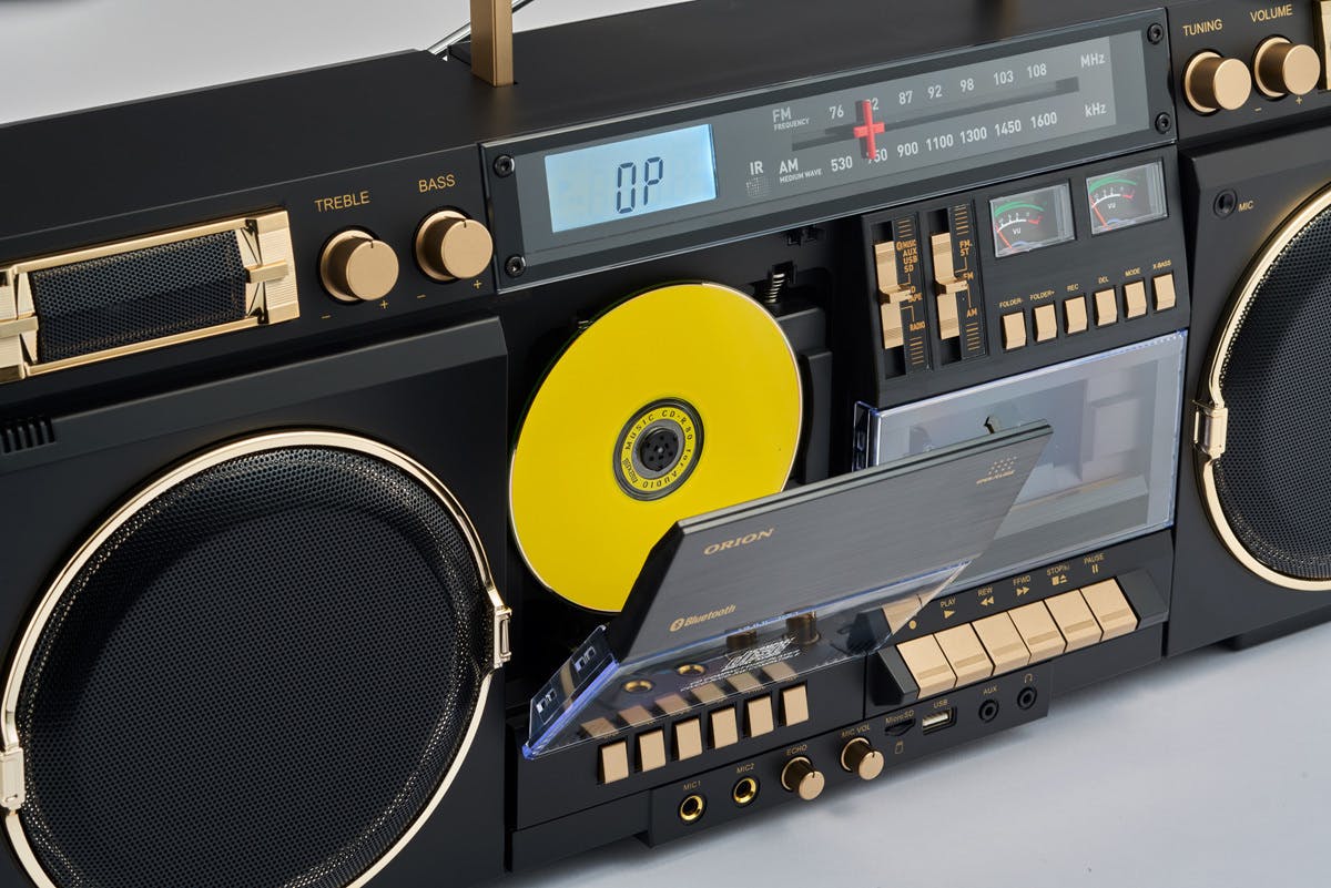 Bluetooth CDラジカセ　ラジオ　CDプレイヤー ポータブル　キャンプ Amazon.co.jp: Gueray CDプレーヤー Bluetooth CDラジカセ