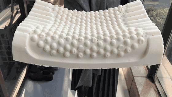 圧倒的な柔らかさと高反発の両立!天然ゴム100%で作られた純天然 圧倒的な柔らかさと高反発の両立!天然ゴム100%で作られた純天然