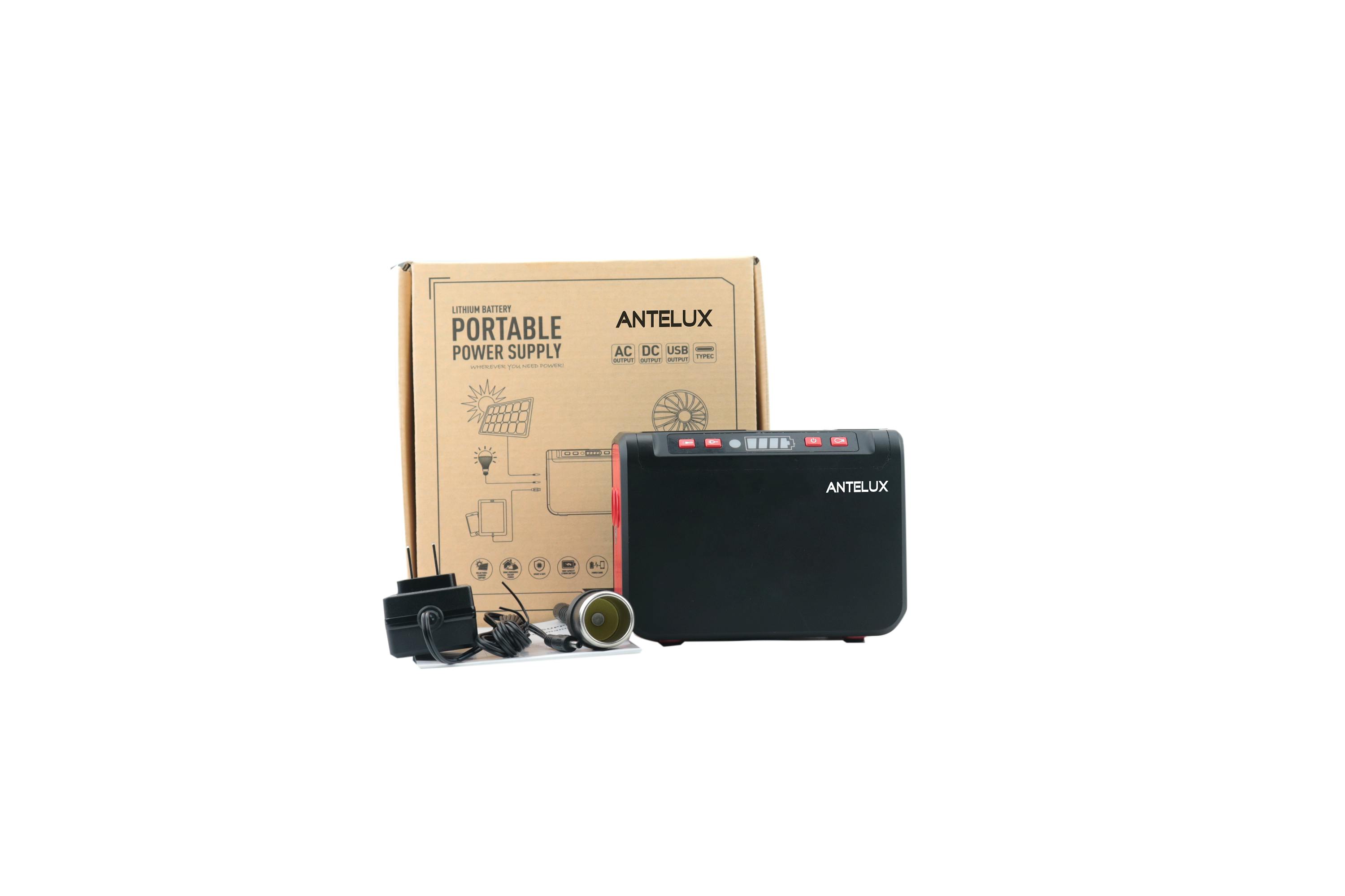 わずか880gのコンパクト設計! 手のひらサイズのポータブル電源