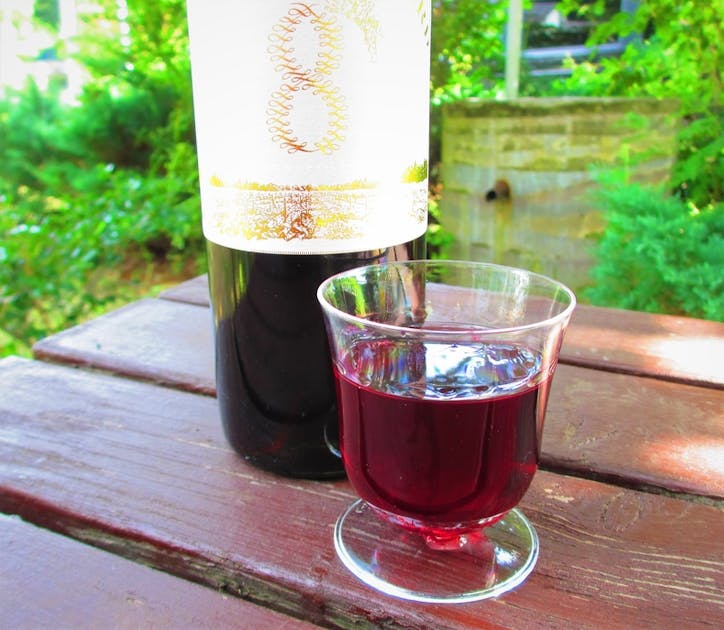 台風で大打撃を受けた八街のぶどう園から生まれた希望のワインをお届け