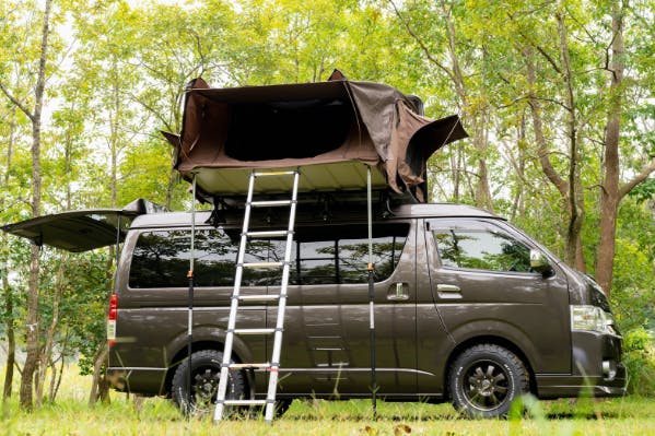 いつでもどこでもキャンプ！自動車用ルーフテント - CAMPFIRE (キャンプファイヤー)