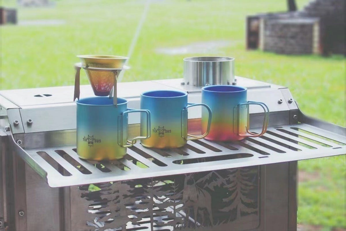 グラデーションの魅力に迫る！非結晶状グラデチタン製マグカップ