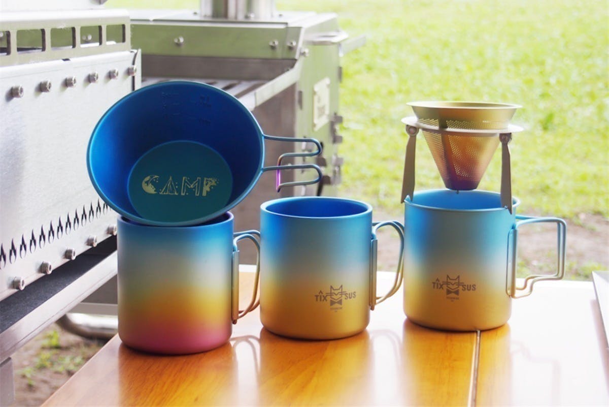 グラデーションの魅力に迫る！非結晶状グラデチタン製マグカップ