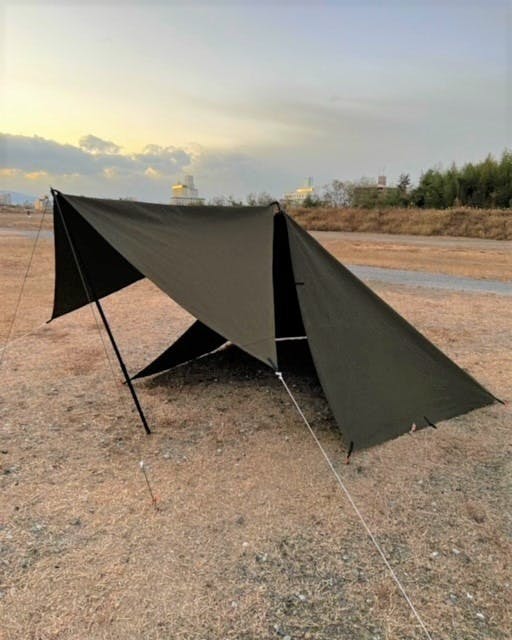 Tarp Shield』焚き火好きの為の難燃素材でできたタープ Tarp Shield』焚き火好きの為の難燃素材でできたタープ